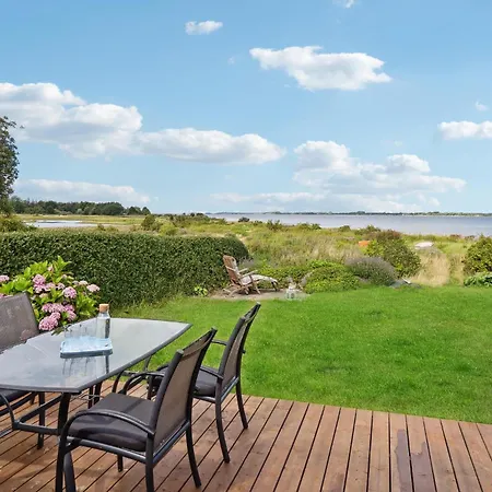 Cozy In With Wifi Holiday home Mesinge